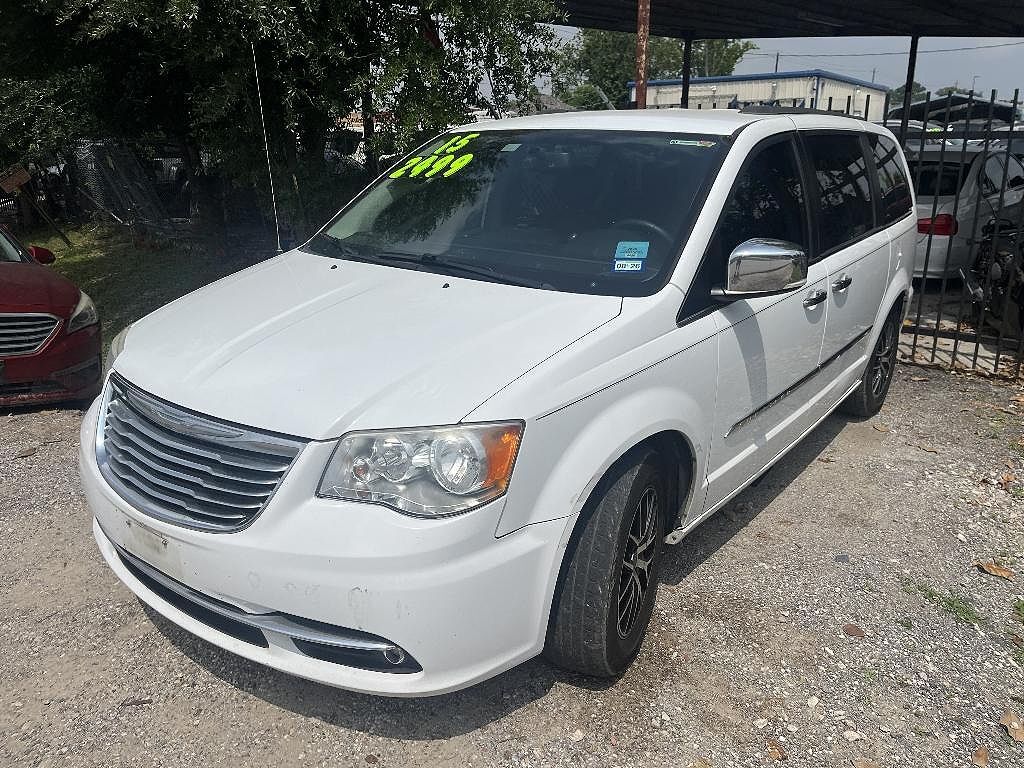 2015 CHRYSLER Town and Country