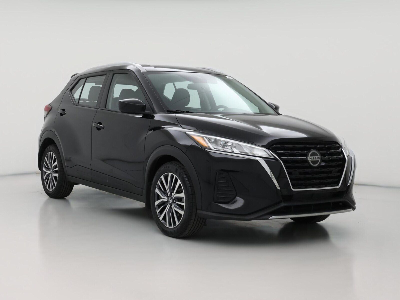 2021 NISSAN Kicks