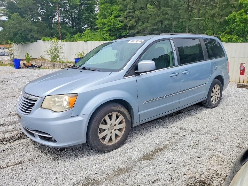 2016 CHRYSLER Town and Country