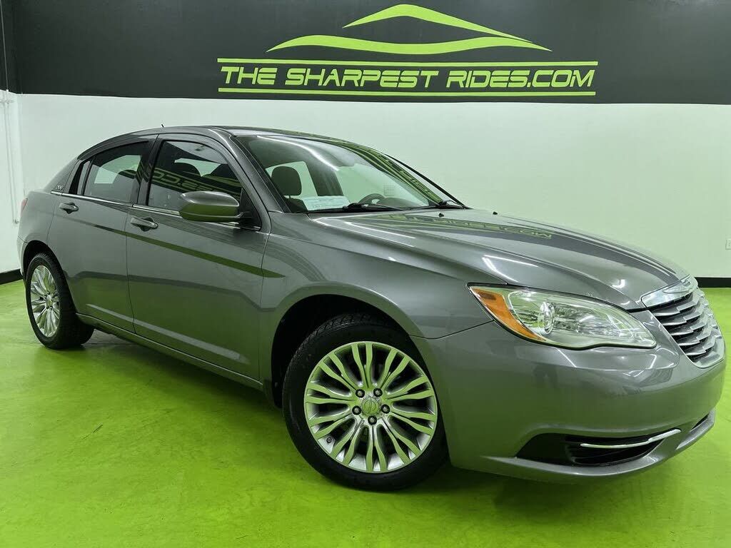 2012 CHRYSLER 200