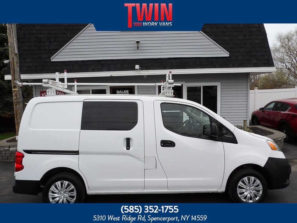 2015 NISSAN NV200