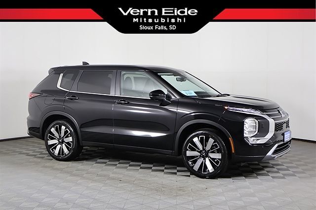 2026 MITSUBISHI Outlander