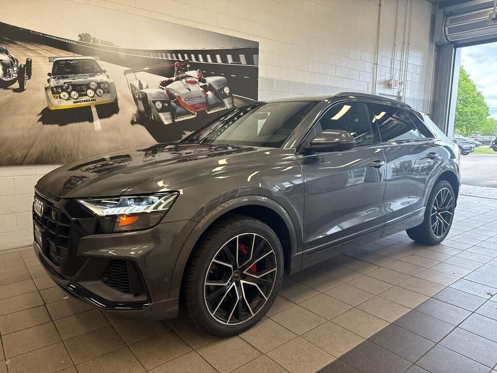 2023 AUDI Q8