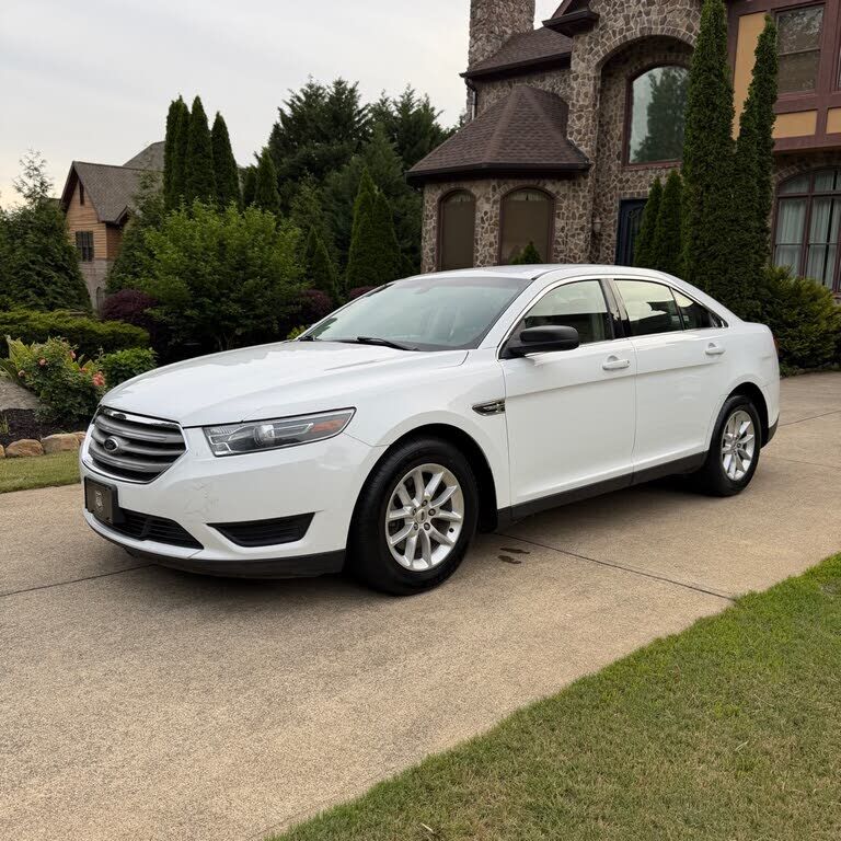 2015 FORD Taurus