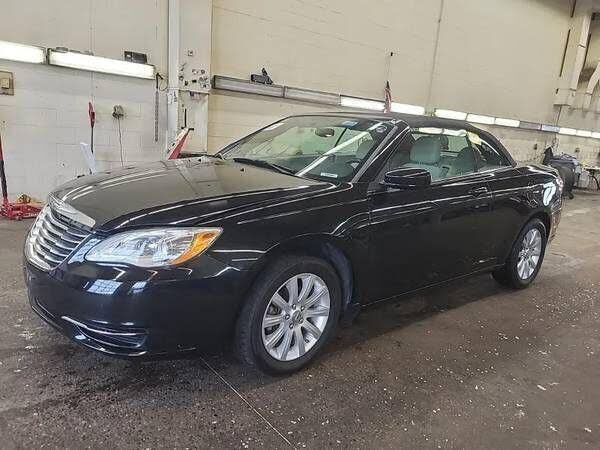 2013 CHRYSLER 200