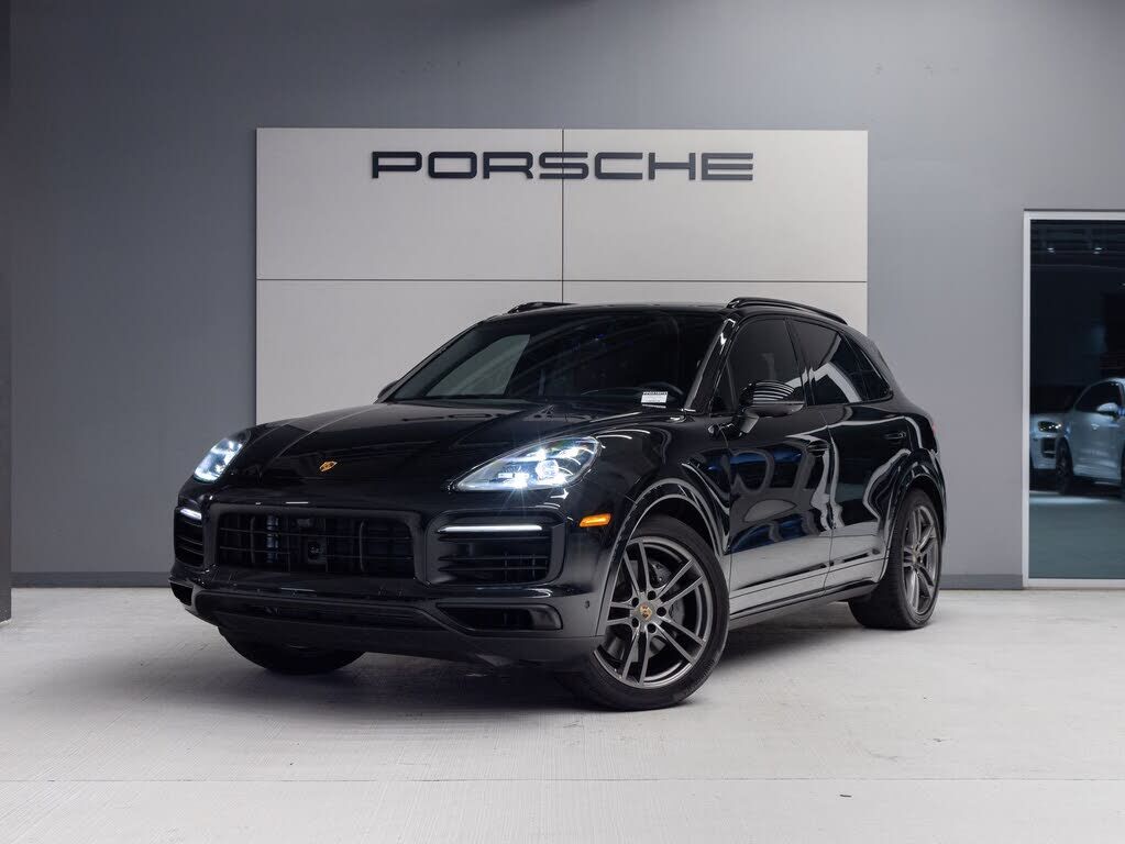 2023 PORSCHE Cayenne