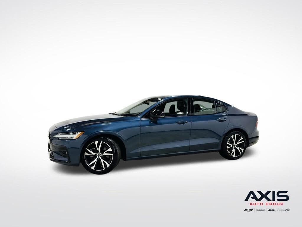 2025 VOLVO S60