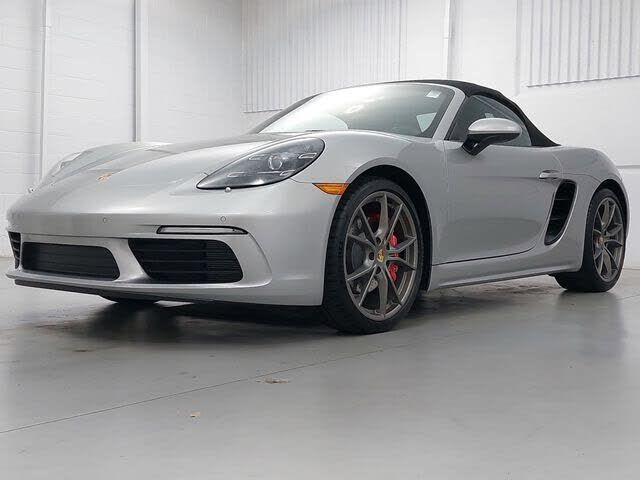 2025 PORSCHE 718