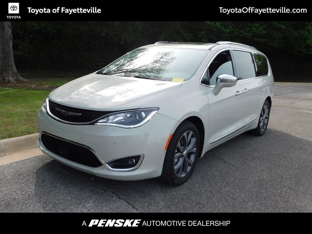 2017 CHRYSLER Pacifica