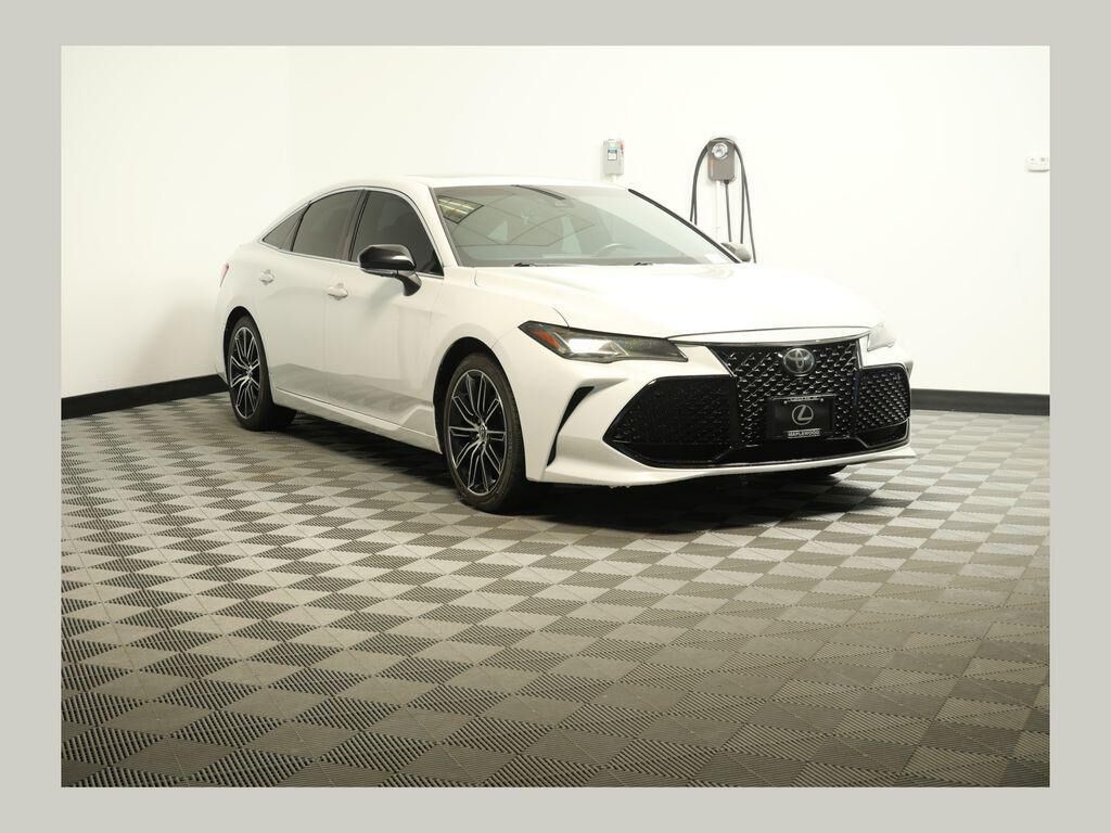 2019 TOYOTA Avalon