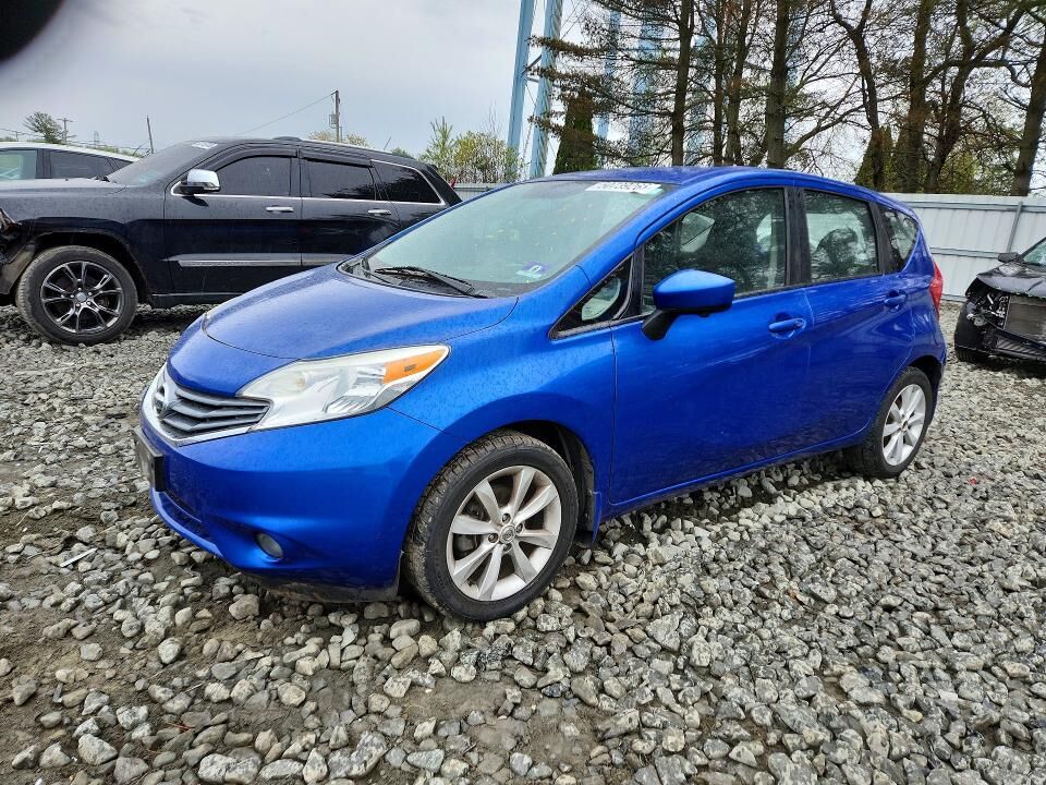 2015 NISSAN Versa
