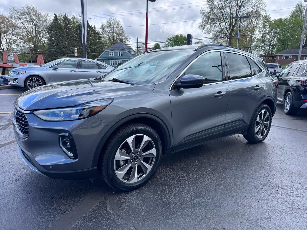 2023 FORD Escape