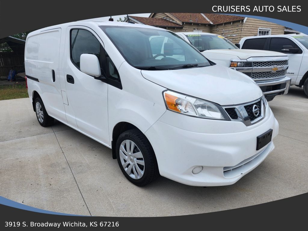 2017 NISSAN NV200