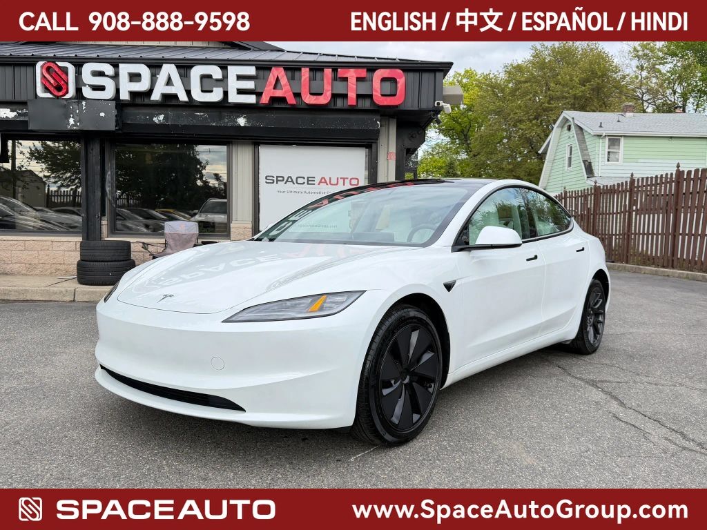 2025 TESLA Model 3