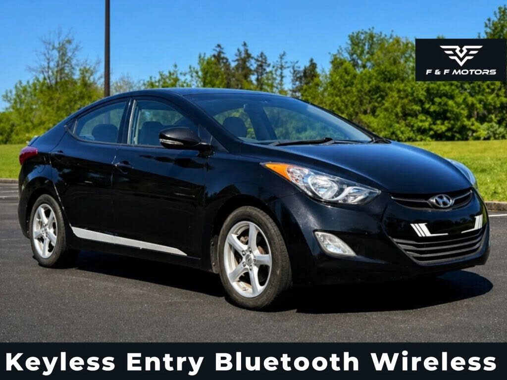 2012 HYUNDAI Elantra