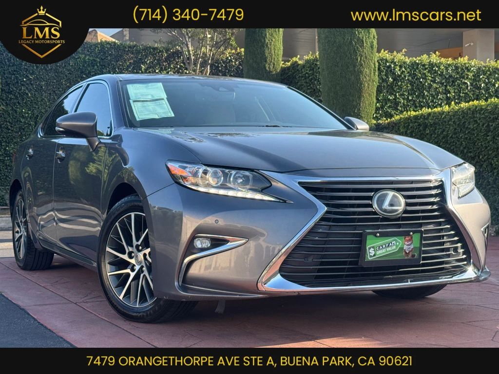 2017 LEXUS ES