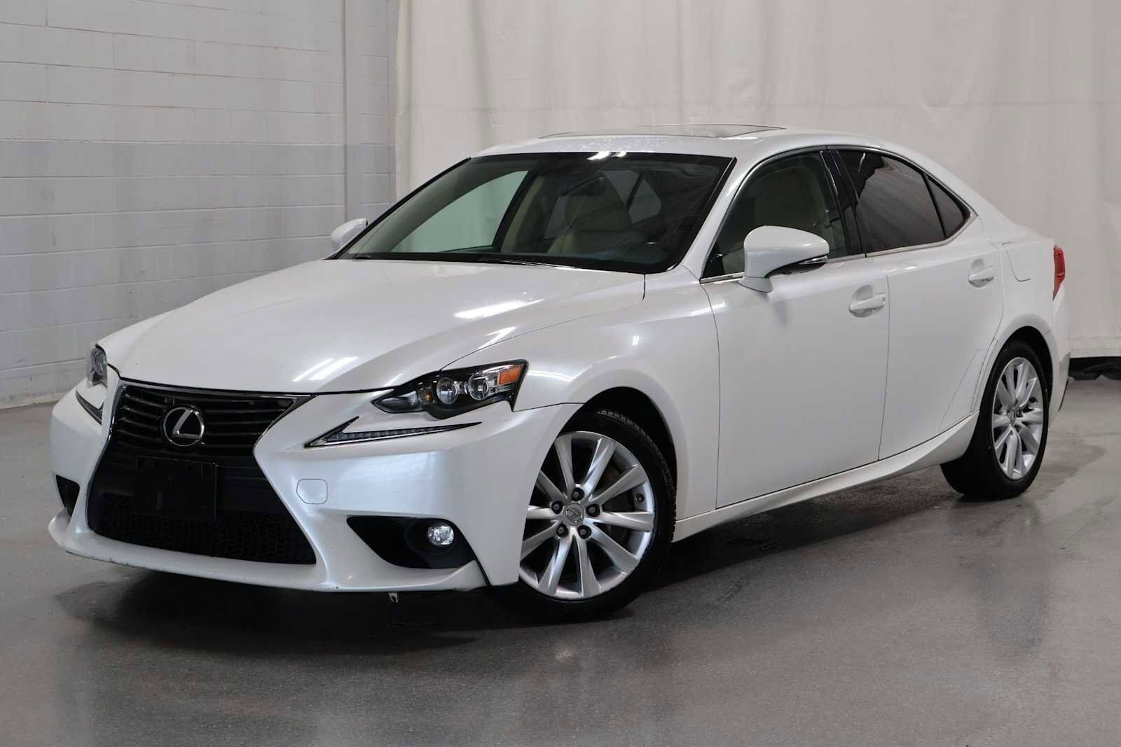 2016 LEXUS IS