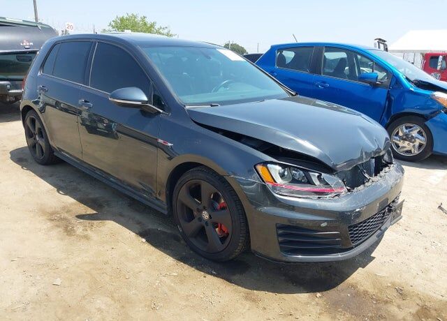 2016 VOLKSWAGEN Golf GTI