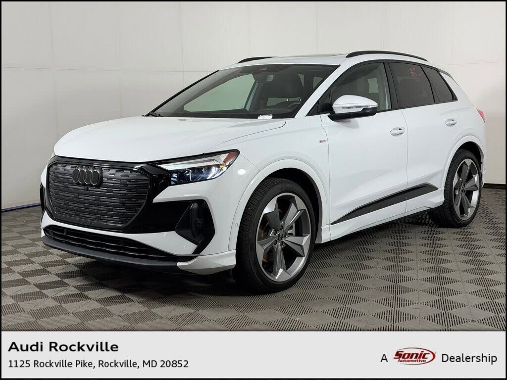 2026 AUDI Q4