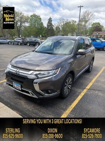 2020 MITSUBISHI Outlander