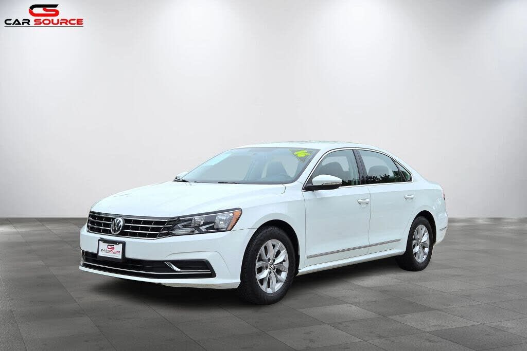 2016 VOLKSWAGEN Passat
