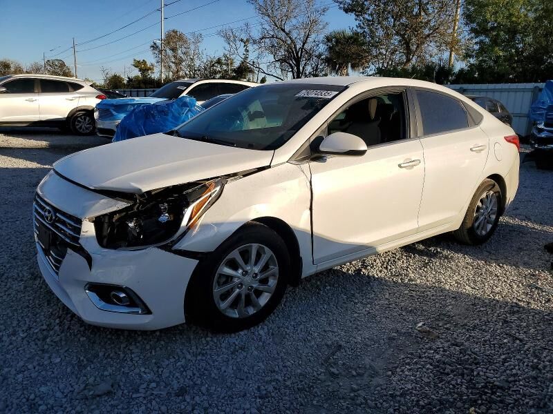 2022 HYUNDAI Accent