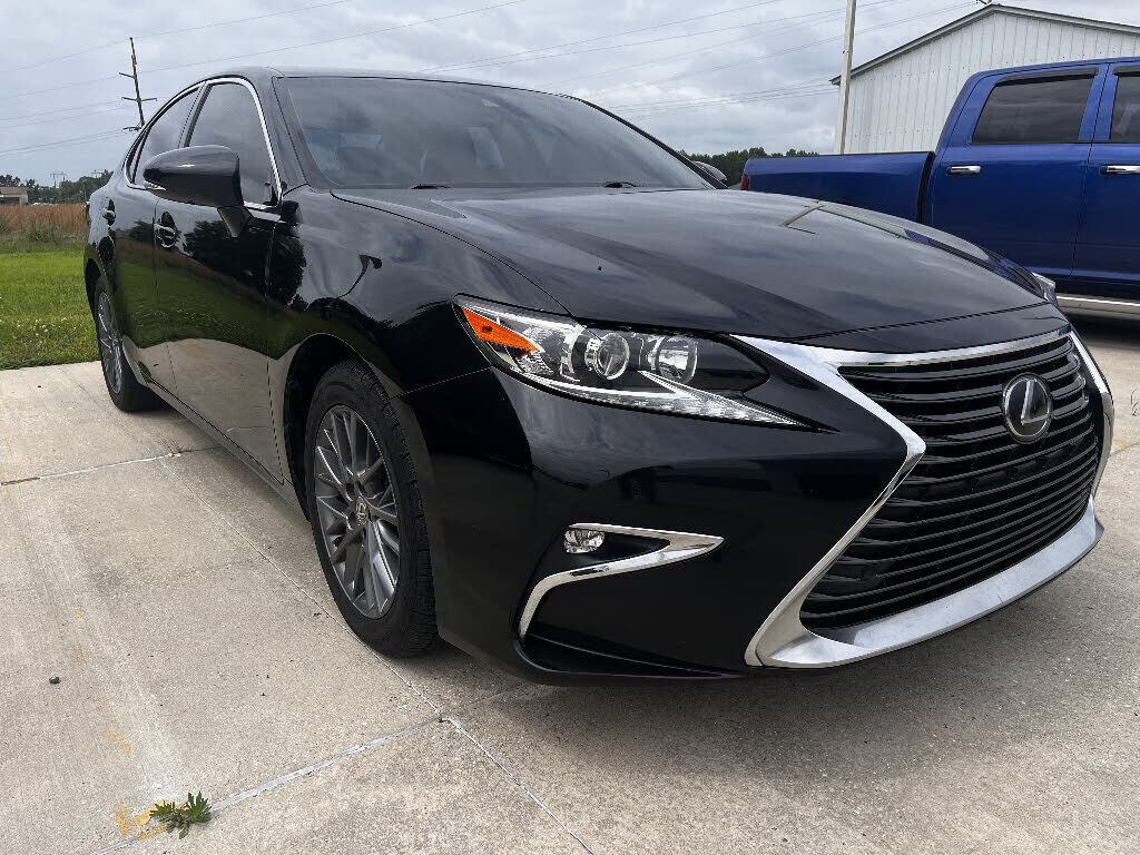 2018 LEXUS ES