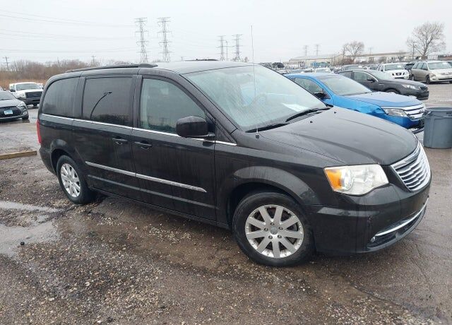 2014 CHRYSLER Town and Country