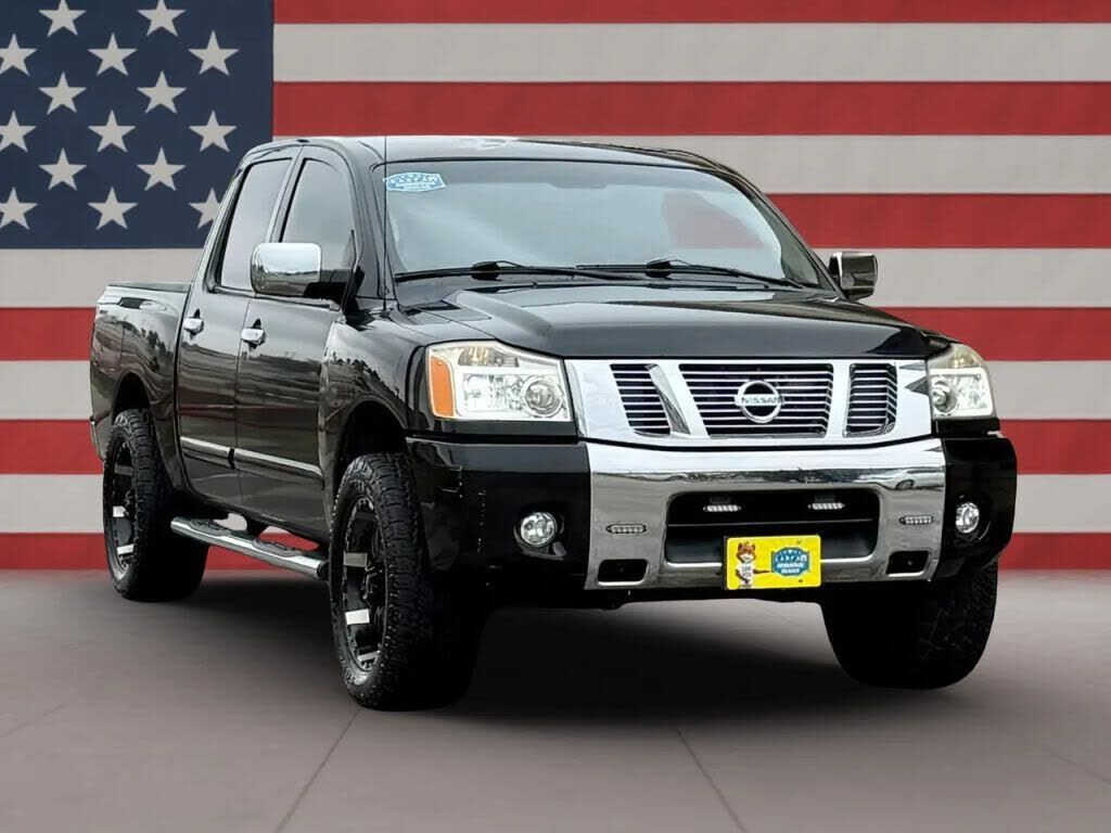 2012 NISSAN Titan