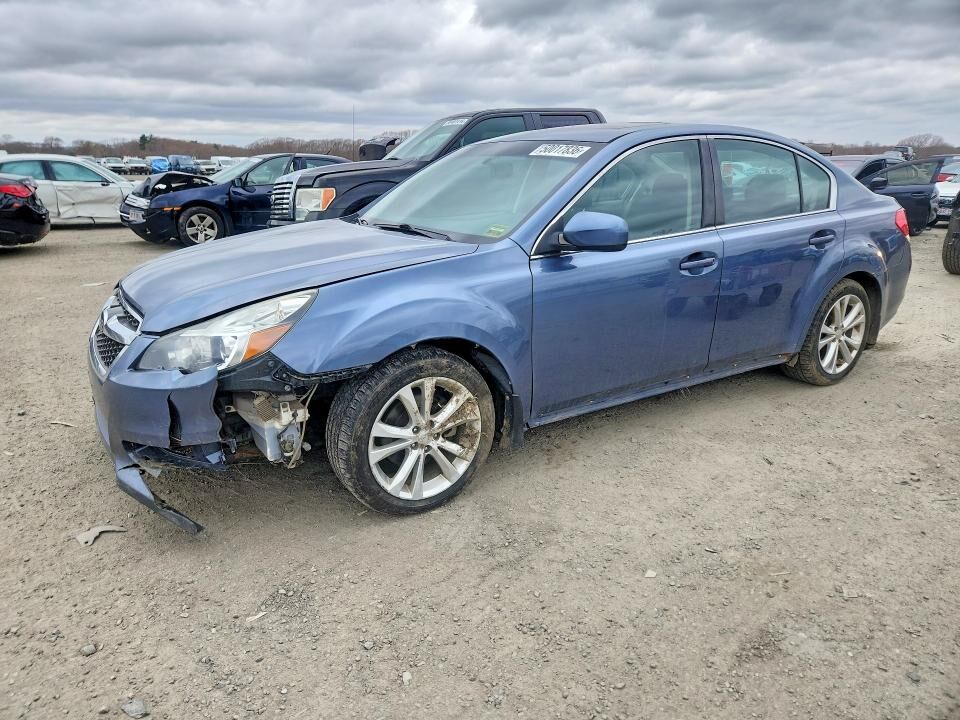 2013 SUBARU Legacy