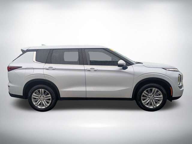 2024 MITSUBISHI Outlander
