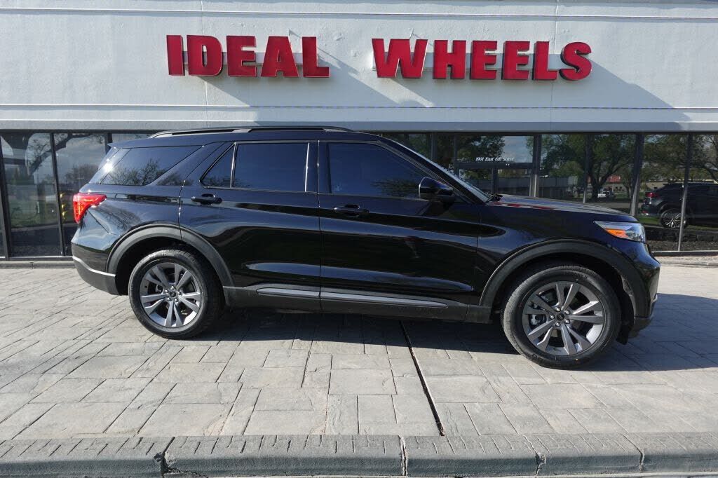 2022 FORD Explorer