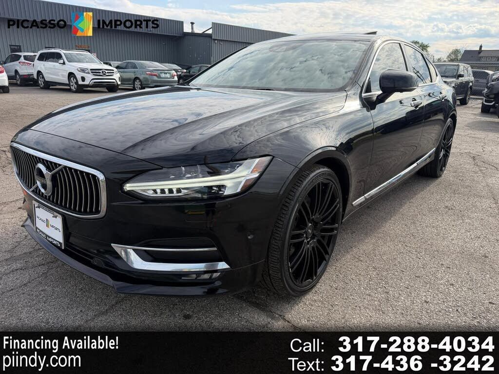 2017 VOLVO S90