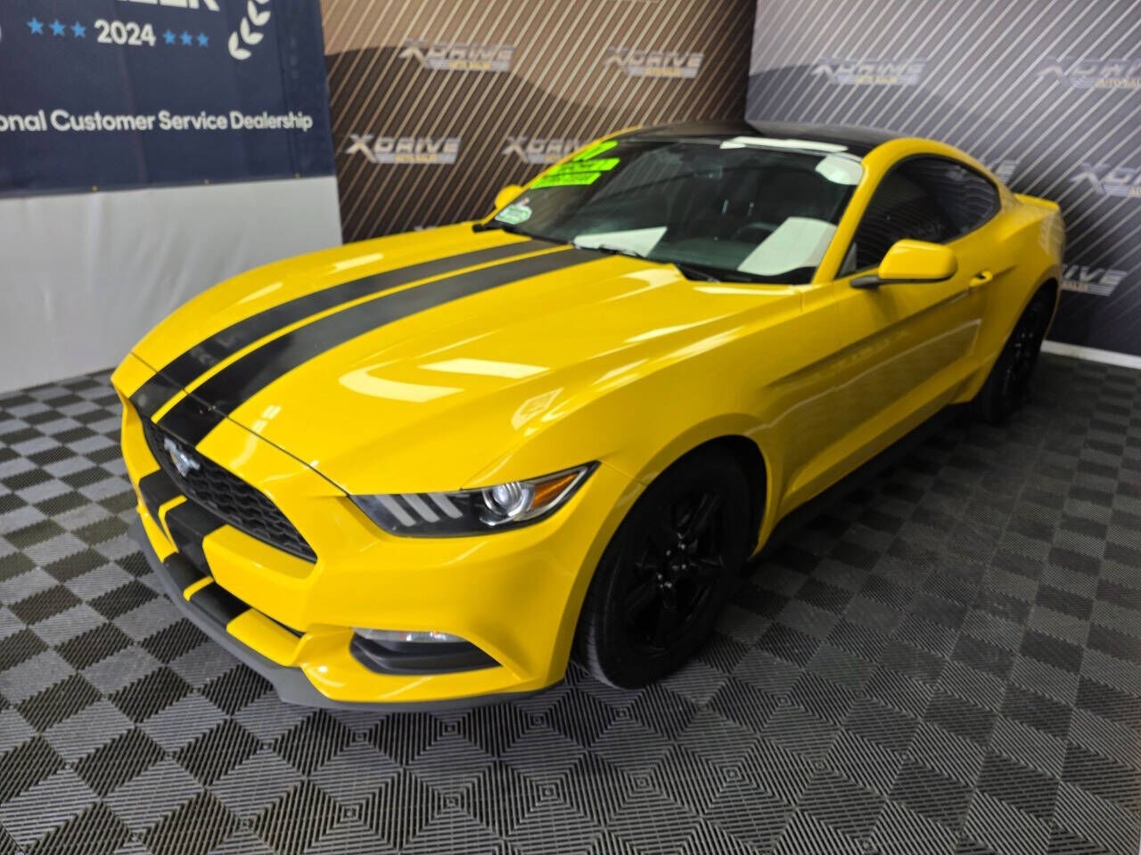 2017 FORD Mustang