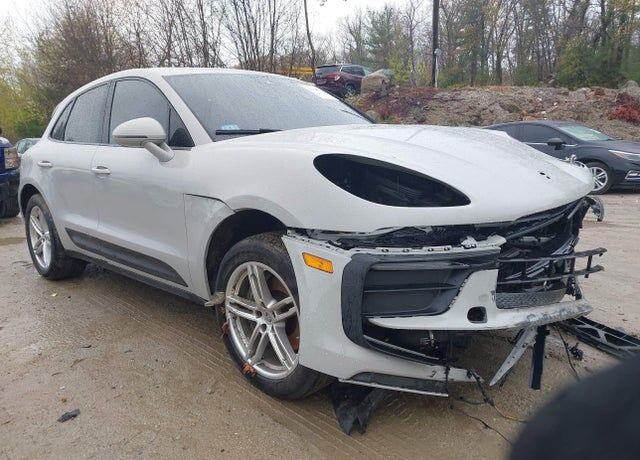 2022 PORSCHE Macan