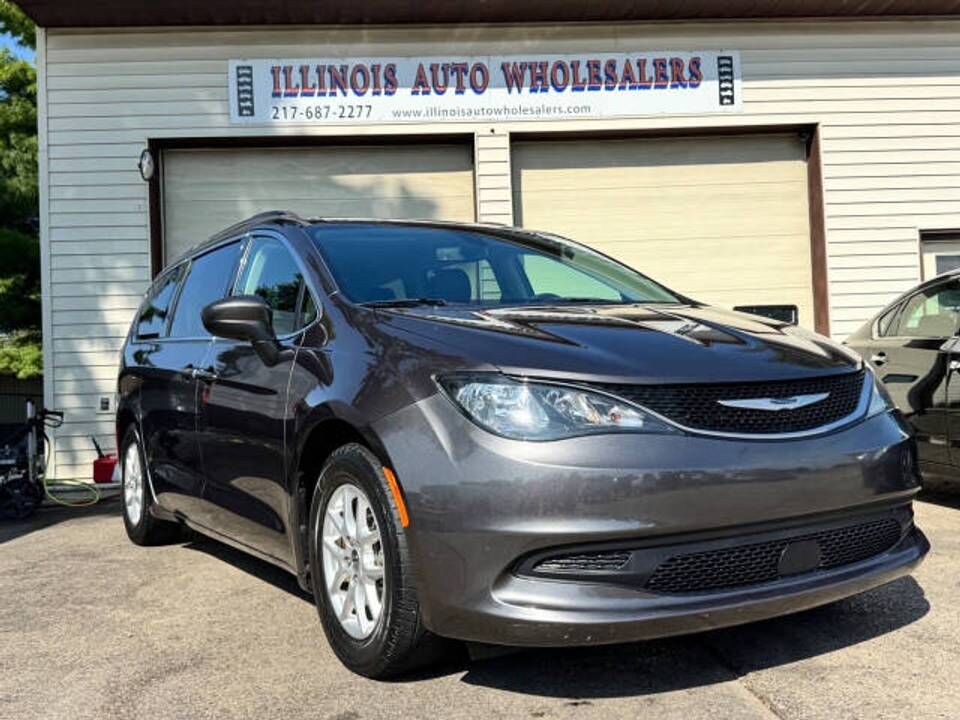 2021 CHRYSLER Voyager