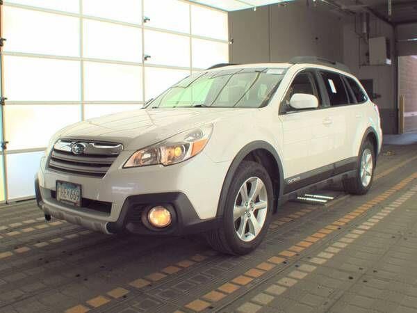 2014 SUBARU Outback