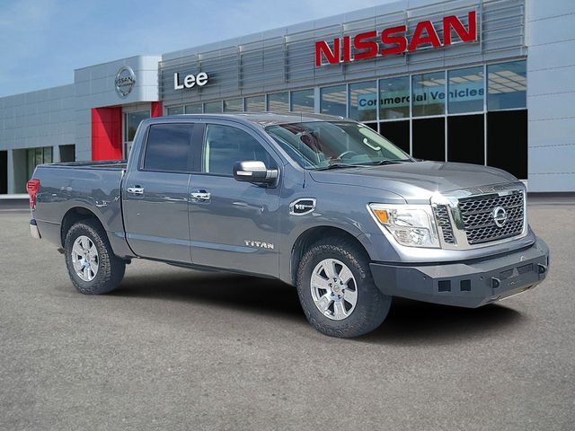 2017 NISSAN Titan