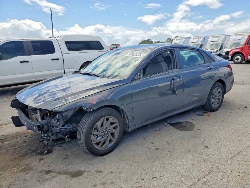 2024 HYUNDAI Elantra