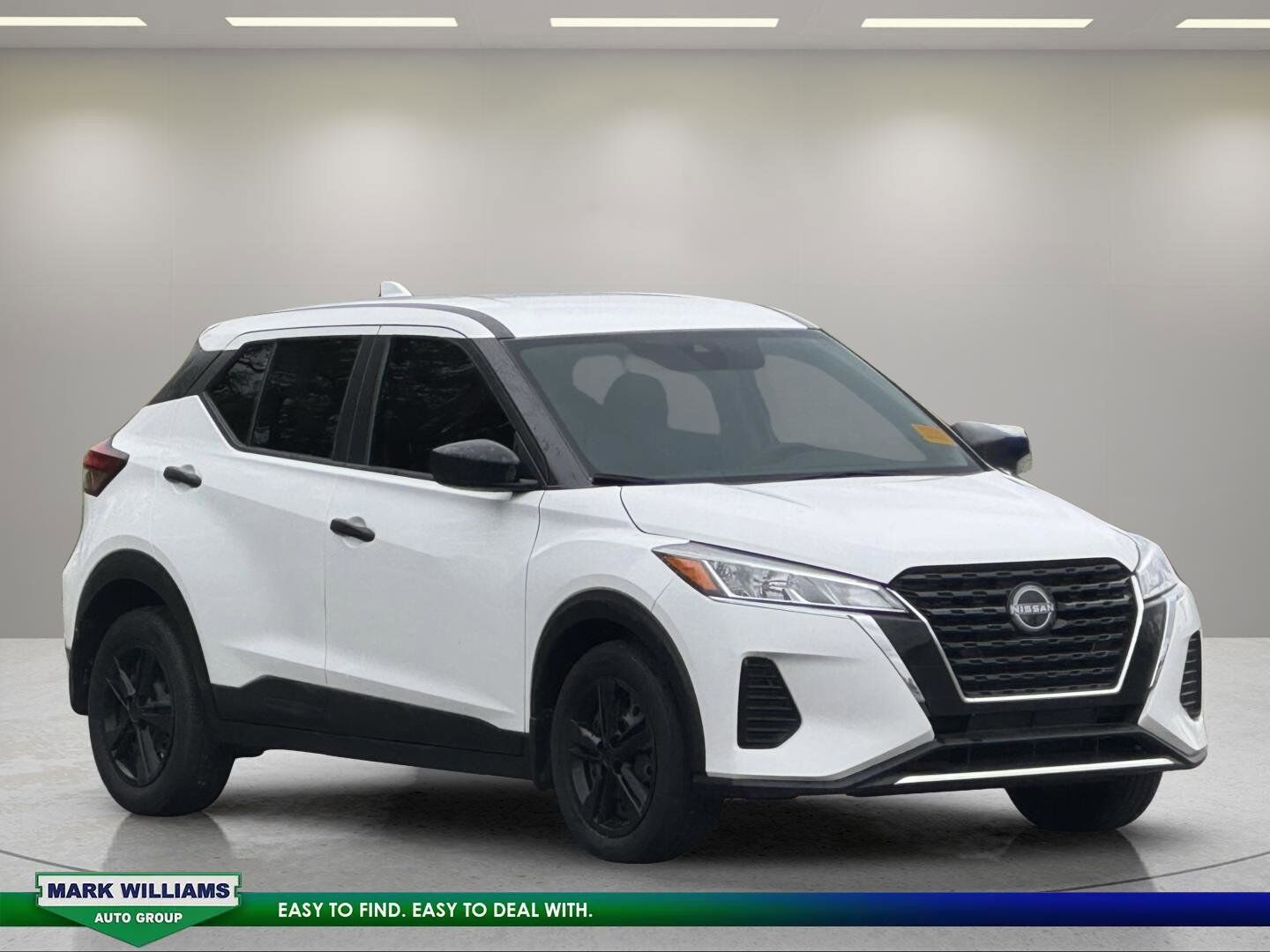 2024 NISSAN Kicks