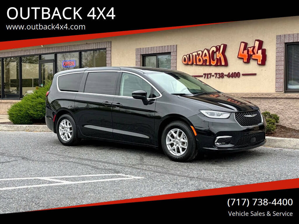 2023 CHRYSLER Pacifica