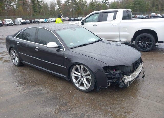 2008 AUDI S8