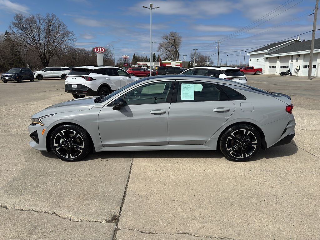 2022 KIA K5