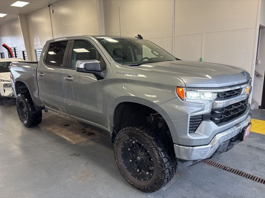 2025 CHEVROLET Silverado