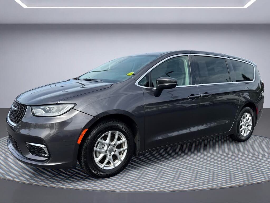 2023 CHRYSLER Pacifica