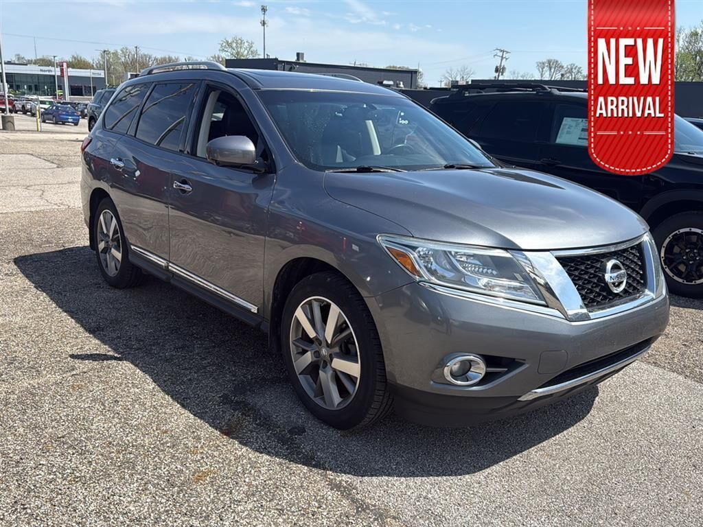2015 NISSAN Pathfinder