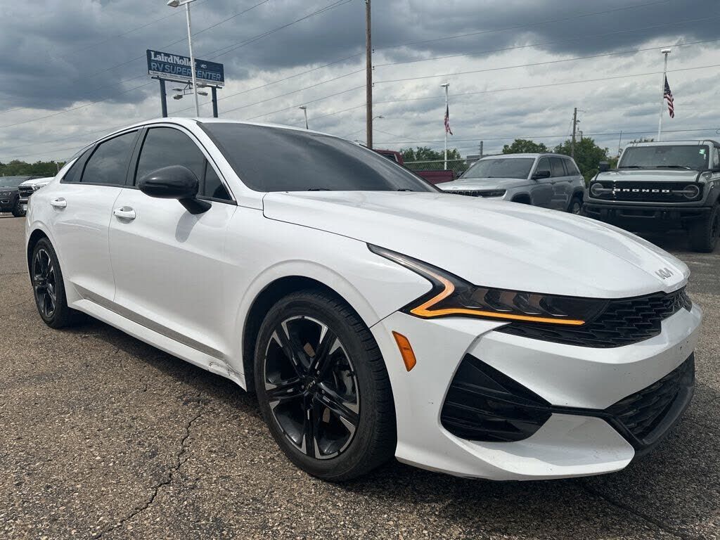 2022 KIA K5