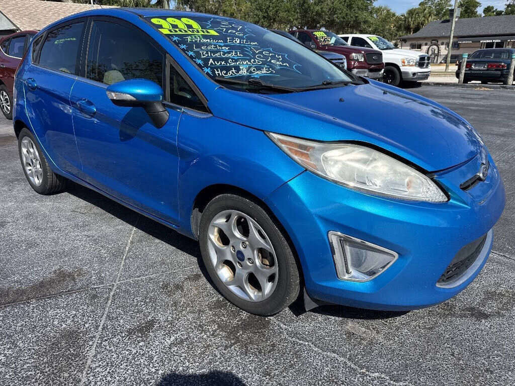 2013 FORD Fiesta