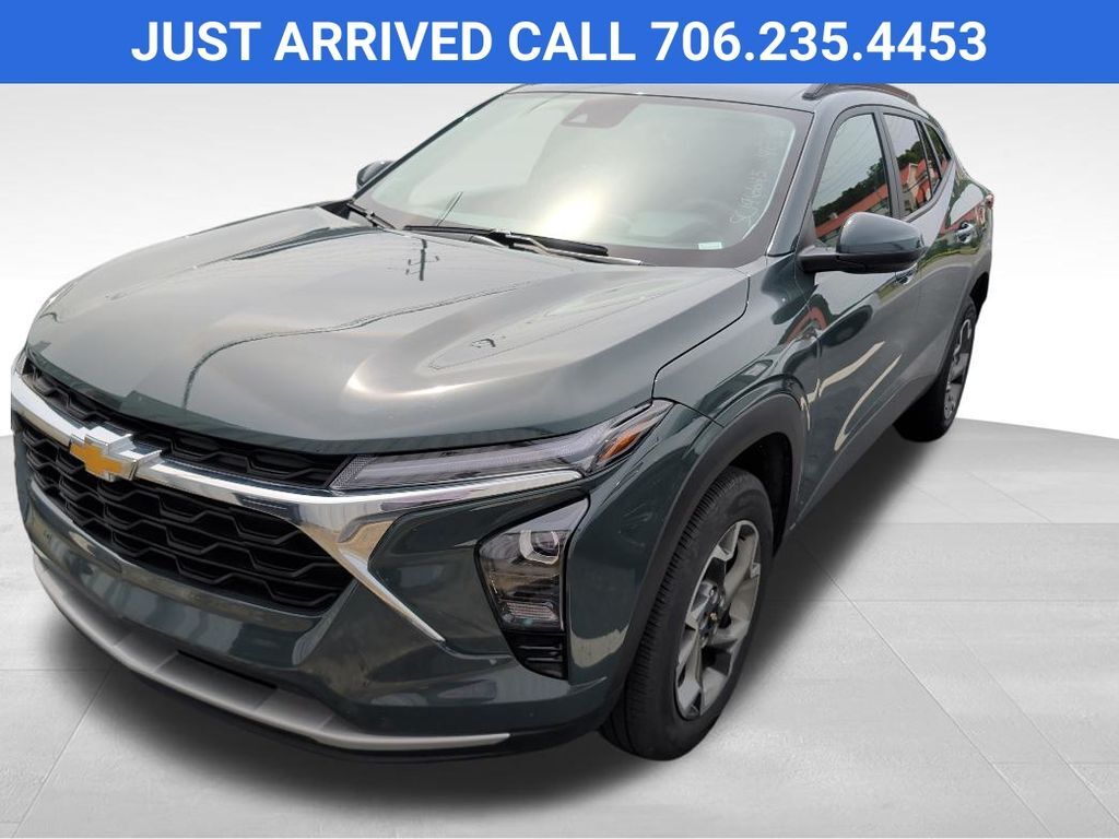 2025 CHEVROLET Trax