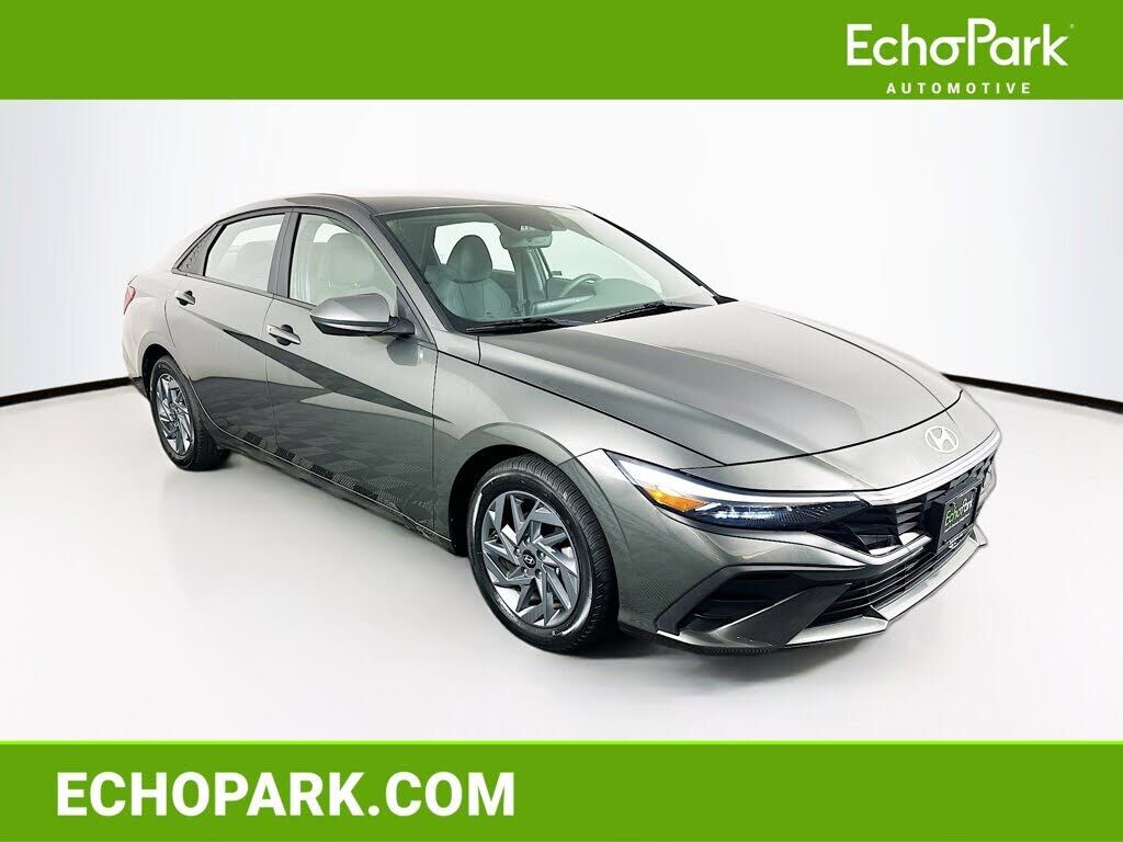 2024 HYUNDAI Elantra